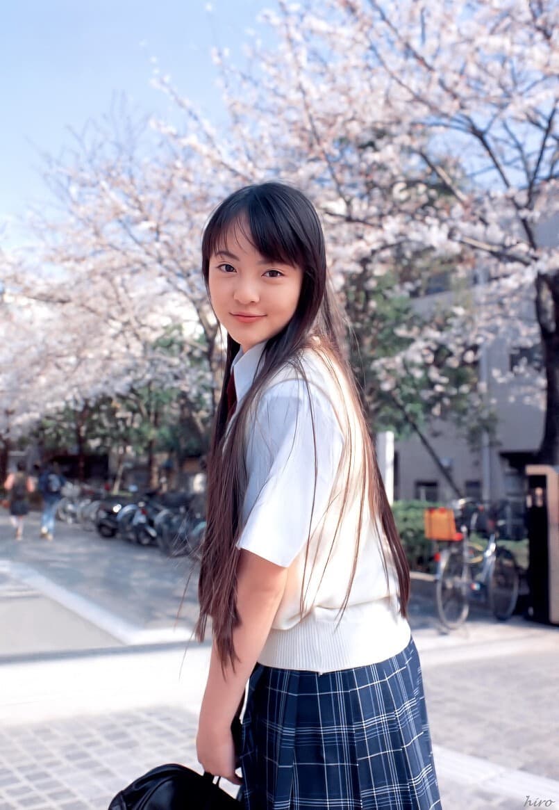 岡本奈月 真剣佑