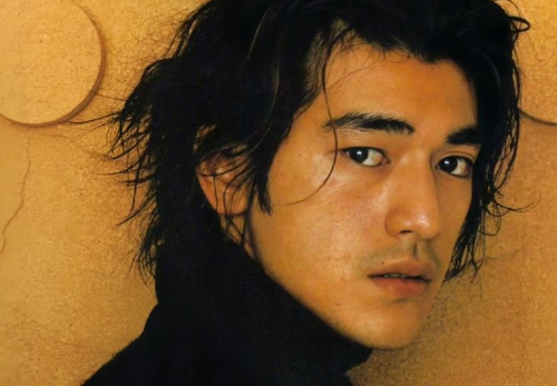 【2025年現在】金城武が結婚？妻と子供は誰？今の活動や ...